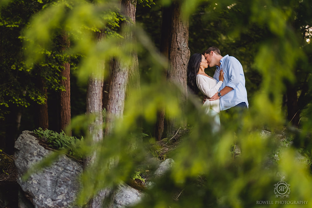 outdoor muskoka pre-wedding photos canada